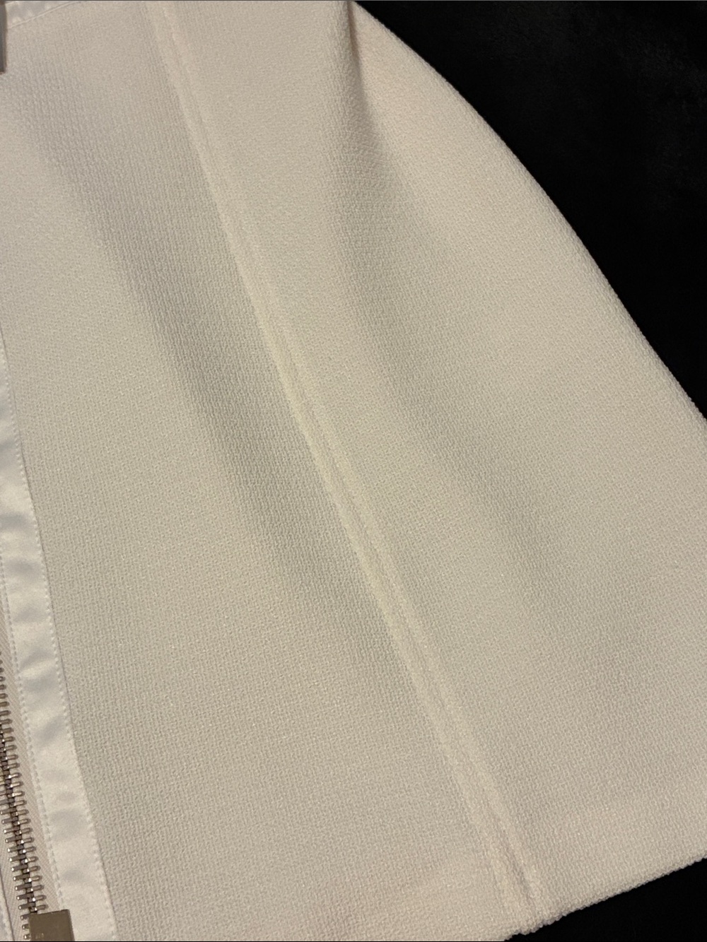 High-Waist White Mini Skirt with Front Zip - Picture 12 of 14